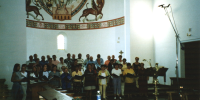 La Schola Camille Jacquemin en enregistrement à Chevetogne en juin 2001