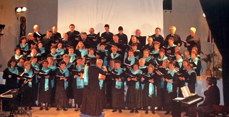 La Schola camille Jacquemin en 2009 lors de son 60ème anniversaire